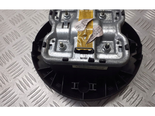 Подушка безопасности водителя 8200344074   Renault Clio III