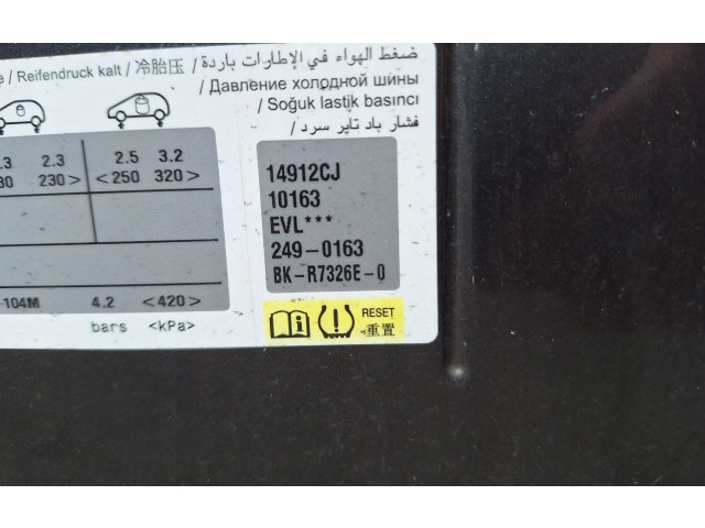 Vstřikovací lišta 9825549980 Peugeot 5008 II