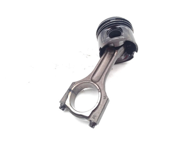 Píst BMW 1 E81 E87 pro naftový motor 2.0