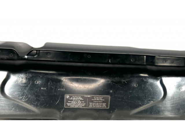 Верхняя часть панели радиаторов (телевизора)