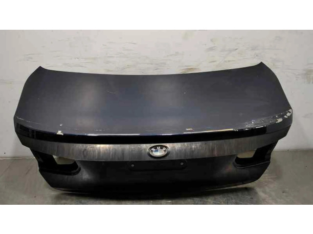 Задняя дверь