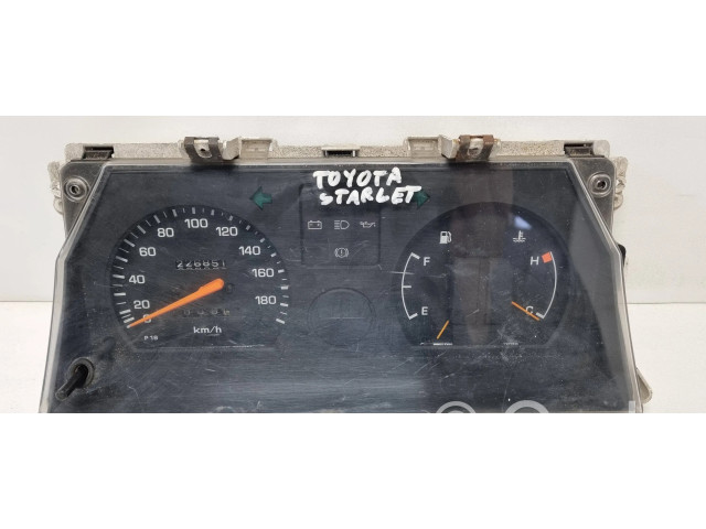 Přístrojová deska Toyota Starlet (P70) III 1985