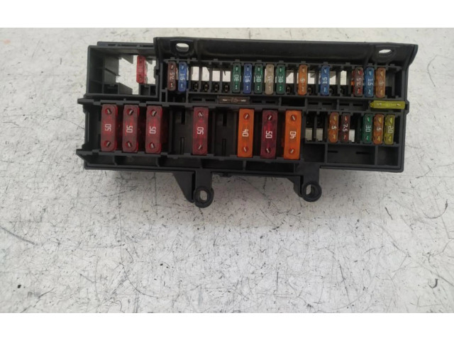 Pojistková skříňka BMW 7 E65 E66 2003