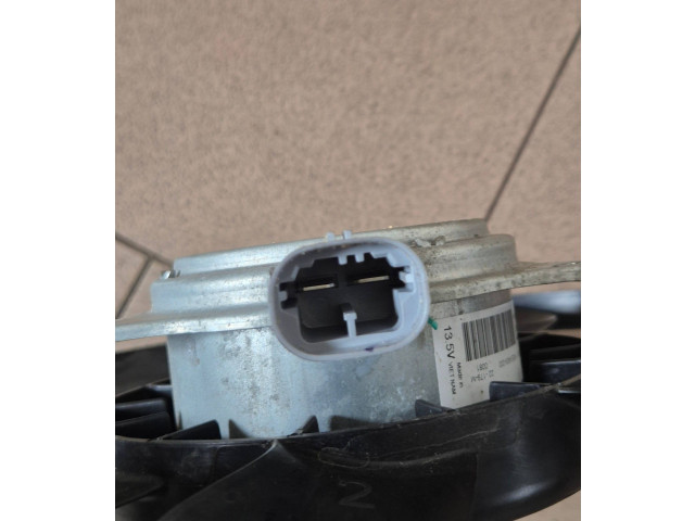 Вентилятор радиатора 8052M00000 Dacia Sandero III