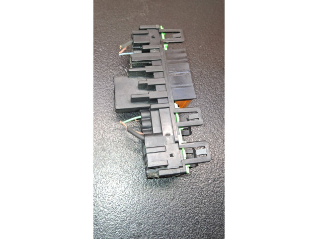   Pojistková skříňka 010745   Citroen Berlingo 2006