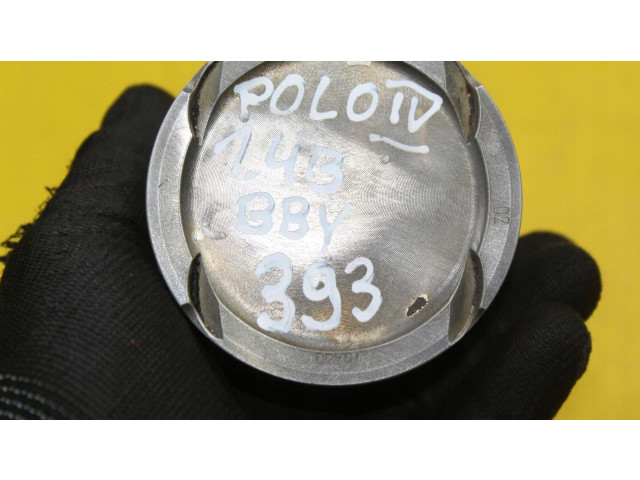 Píst Volkswagen Polo IV 9N3