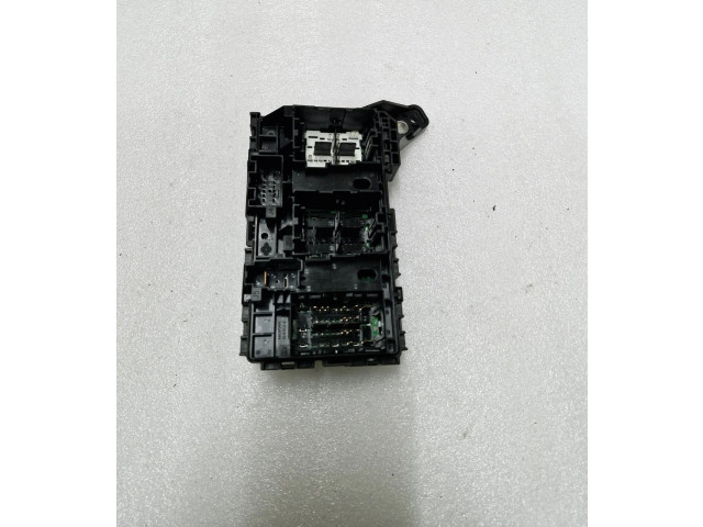 Блок предохранителей 68347016AD   Jeep Grand Cherokee WL    