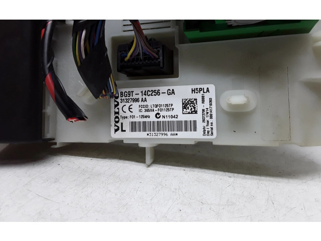 Блок предохранителей 31327996, BG9T14C256GA Volvo S60