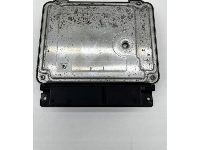Блок управления двигателем ECU     Audi Q3 8U