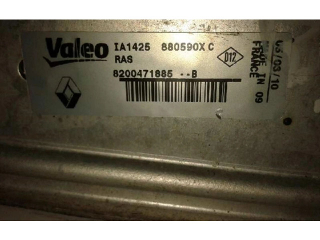 Интеркулер 8200471885B Renault Clio III