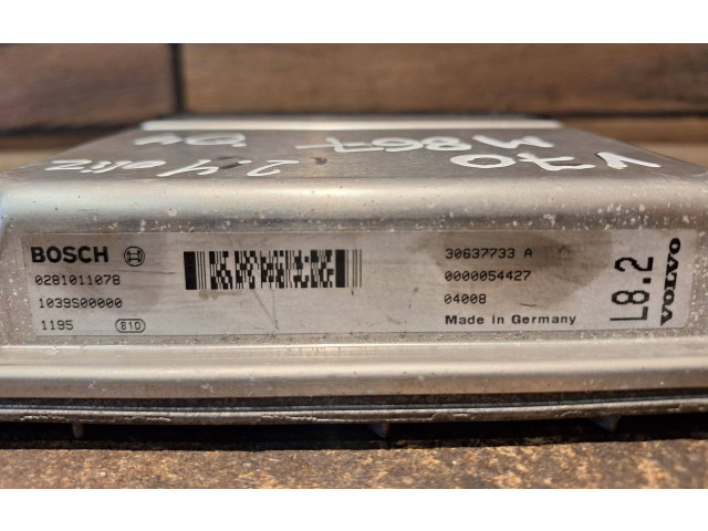Блок управления двигателя 30637733A, 0281011078 Volvo V70