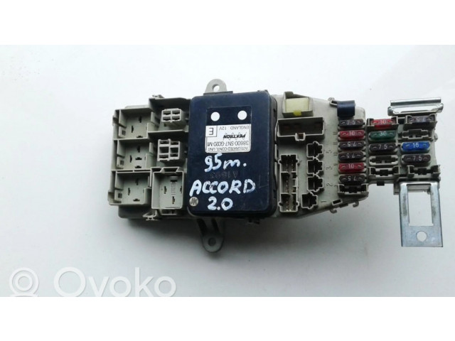 Блок предохранителей 38600SN7G020M1, 38600-SN7-G020-M1 Honda Accord