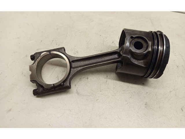  Поршень с шатуном  81L79  Volvo XC90  