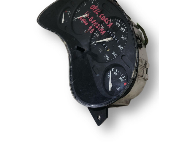 Панель приборов    Renault Clio I       