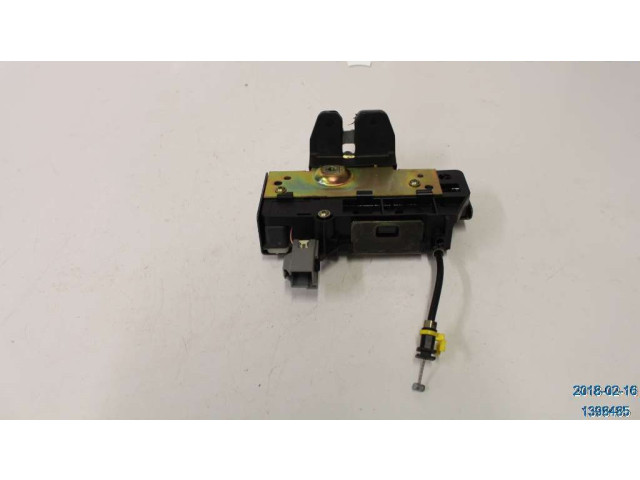 Zámek zadních dveří 31253053 Volvo XC90 2006