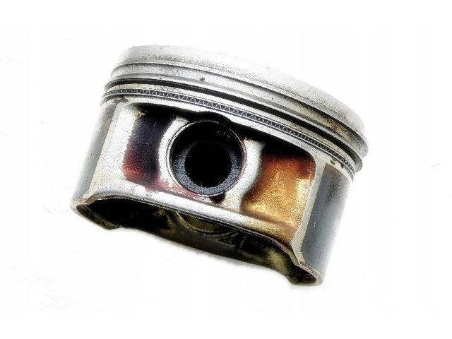  Поршень    Audi A6 C7  