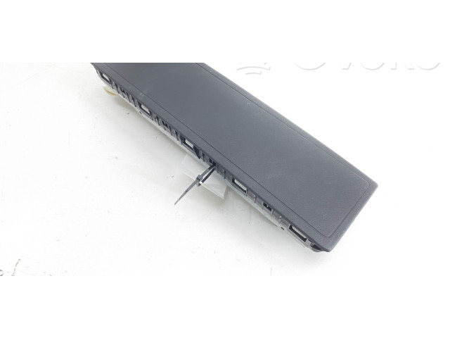 Подушка безопасности для колен 8v0880842a   Audi A3 S3 8V