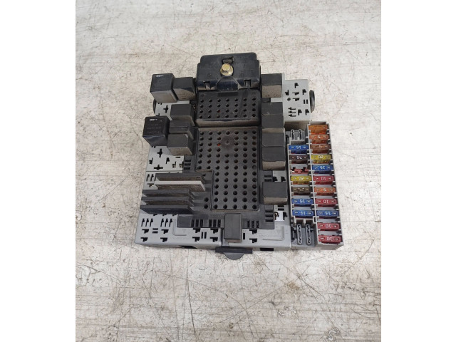 Блок предохранителей  000002127324, 08679899   Volvo XC90    