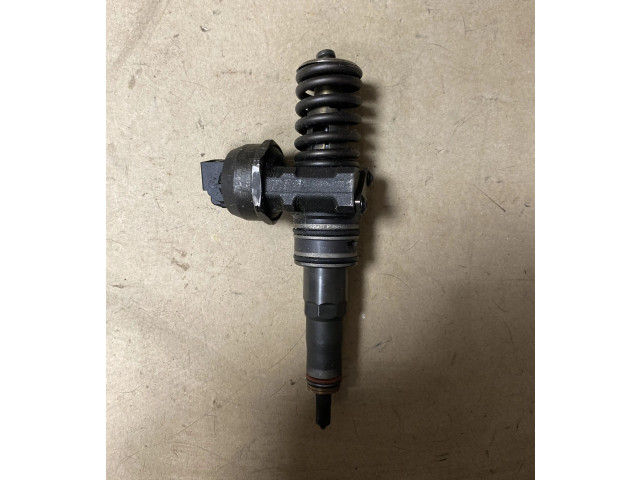 Форсунка 038130073 Skoda Octavia Mk2 (1Z)