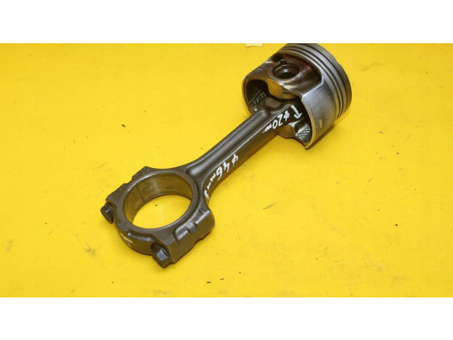  Поршень с шатуном  72L71  Renault Clio IV  