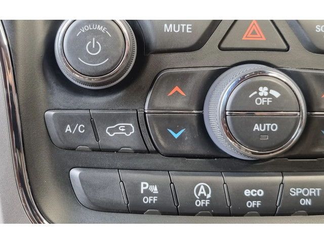 Блок управления климат-контролем 68333929AB, 68333929AC   Jeep Grand Cherokee