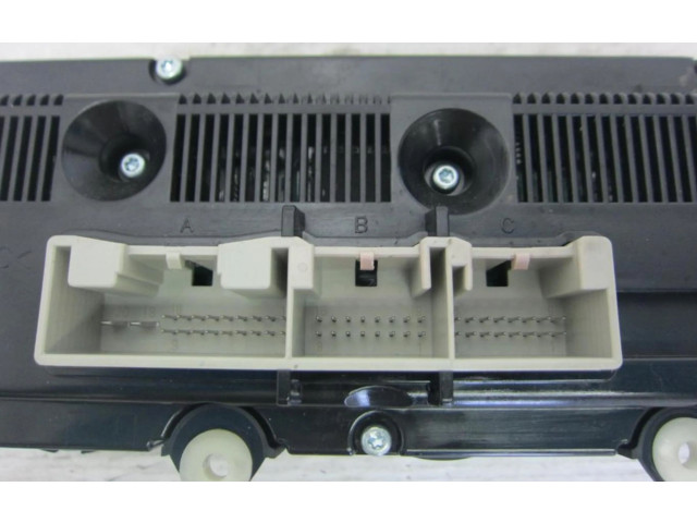 Блок управления климат-контролем    Volkswagen Golf Plus