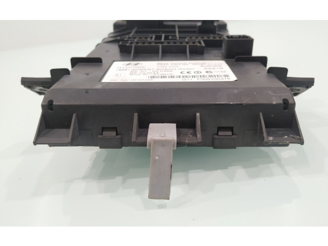 Блок предохранителей 954102CXXX   Hyundai Coupe    