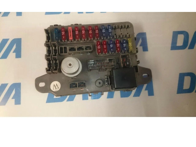 Блок предохранителей  YQE101971   Rover Rover    