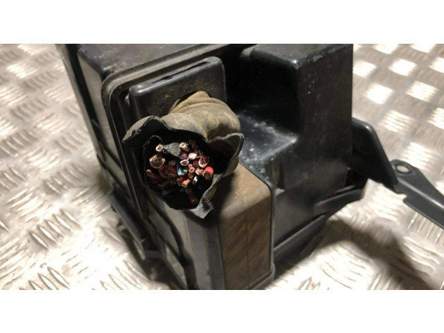 Блок предохранителей 5243290 Saab 9-5