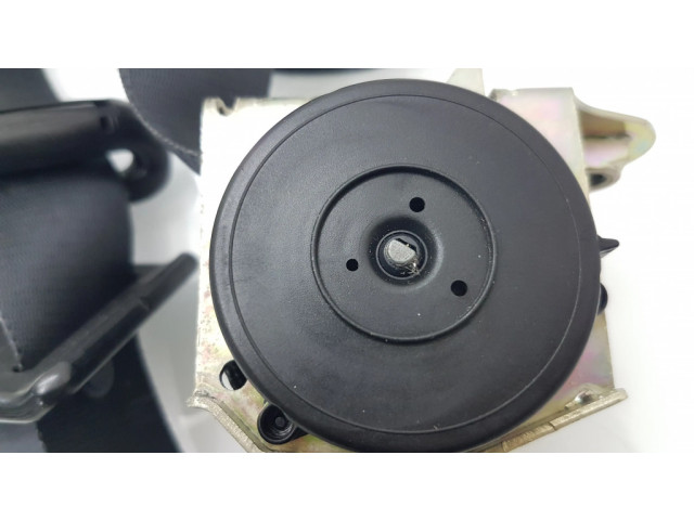 Передний ремень безопасности