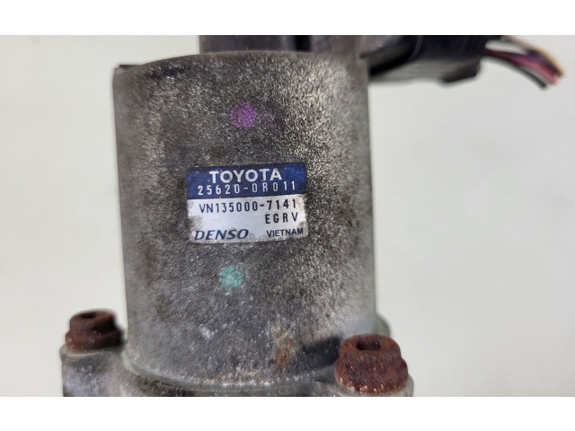 Vstřikovač 25620-0R011 Toyota Auris 150 2AD-FHV