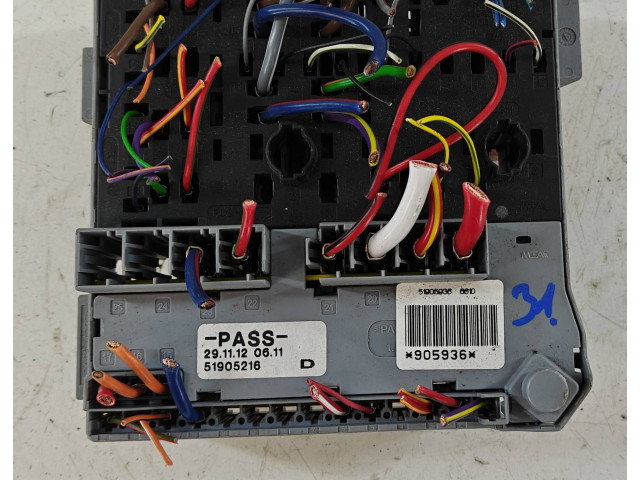Блок предохранителей 51905216 Lancia Delta III
