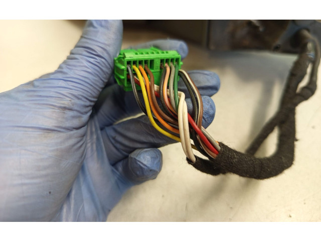 Зеркало электрическое Volvo XC90 2003 - 2006 года