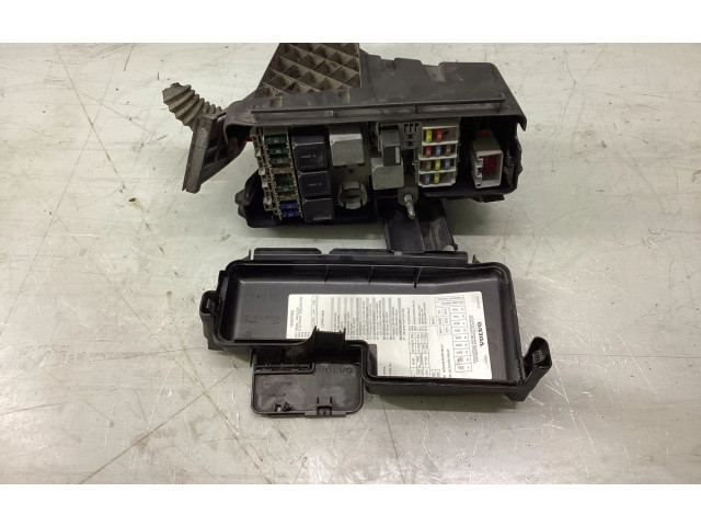 Pojistková skříňka 30728133, 28042008134932 Volvo XC90 2009