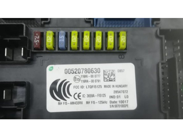 Блок предохранителей 00520780630, 28547072 Jeep Renegade