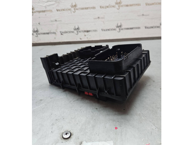 Блок предохранителей 1K0937124H   Audi A3 S3 8P    