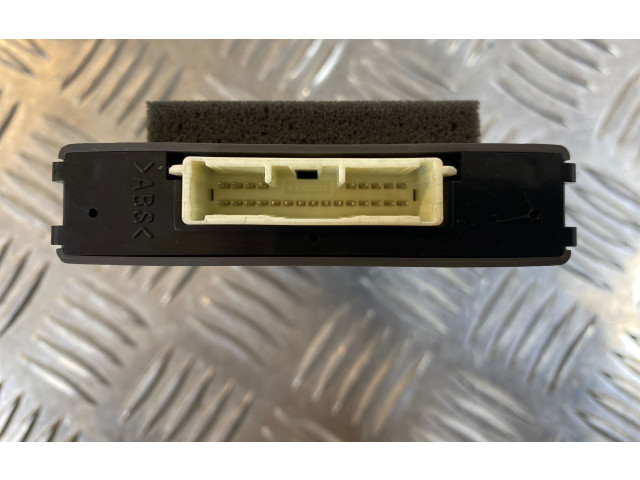 Блок управления 88821AG010   Subaru Forester SH