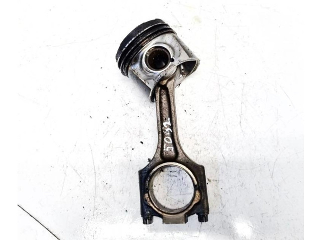 Поршень с шатуном    Volvo XC90  