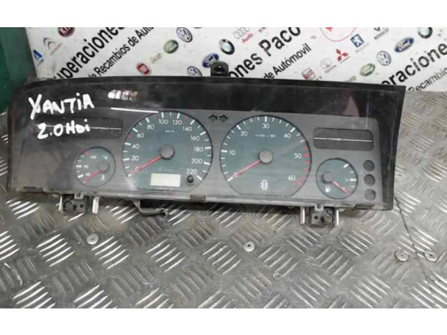 Přístrojová deska Citroen Berlingo 216243195