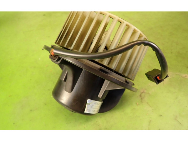 Вентилятор печки       Audi 80 90 S2 B4