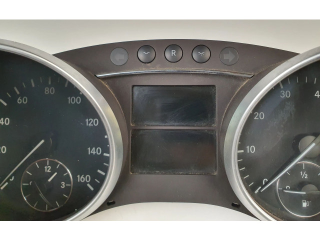 Панель приборов A1645400947 Mercedes-Benz ML W164