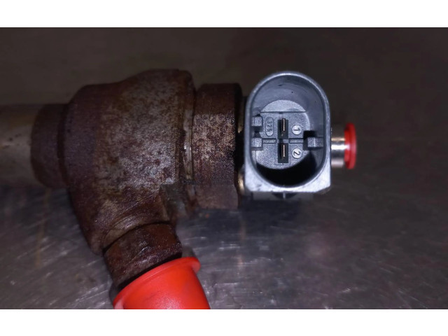 Форсунка 03L130855CX Volkswagen Caddy