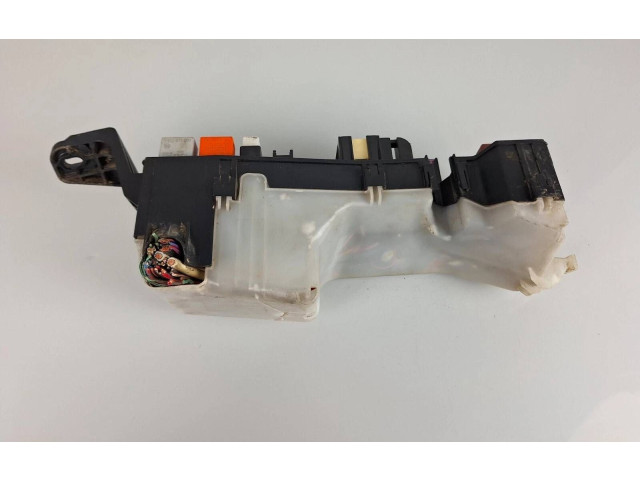 Блок предохранителей 5136YA1 Toyota Corolla Verso AR10