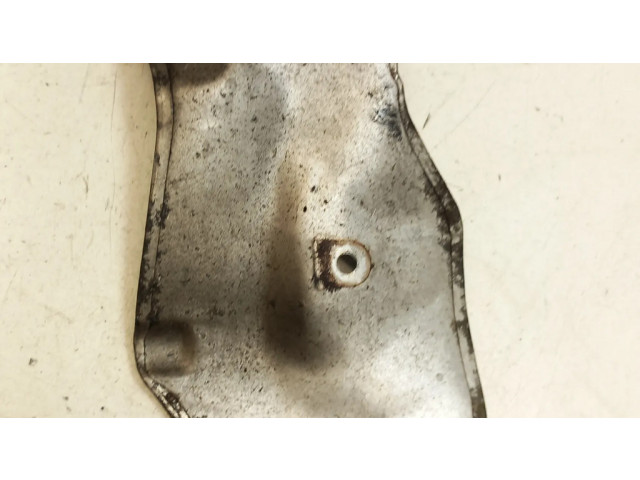 Другая деталь отсека двигателя