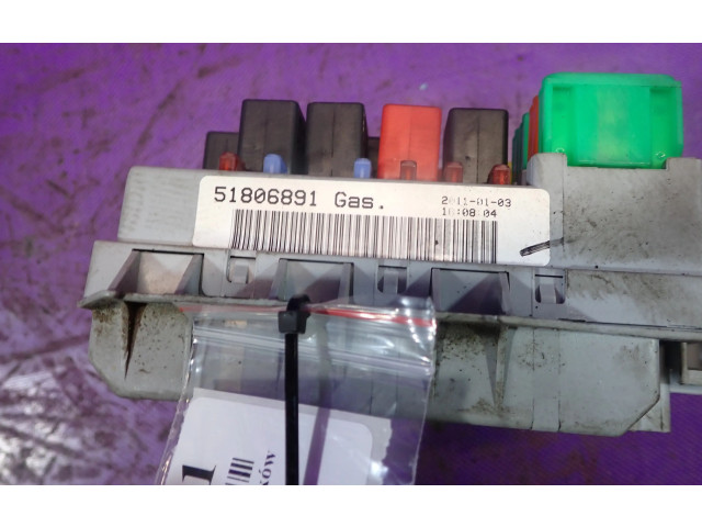 Блок предохранителей 51806891, 51806891 Fiat Linea