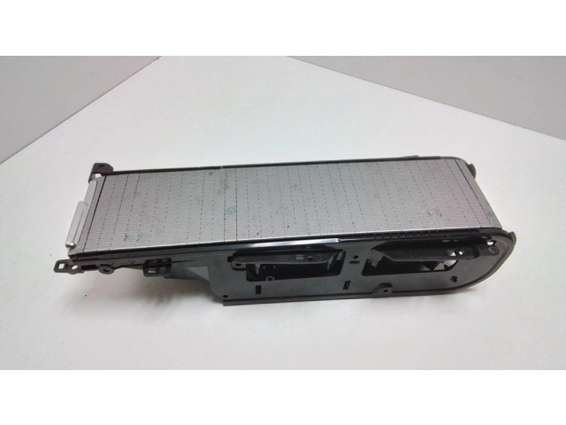 Передний держатель чашки