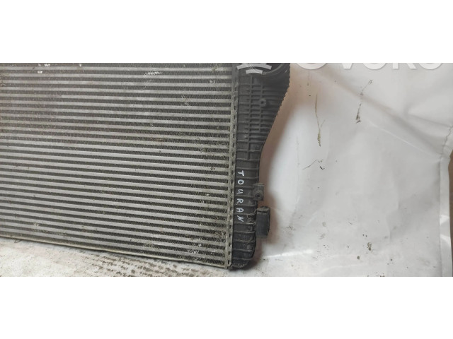 Интеркулер  1K0145803A, 0485250   Volkswagen Touran I 