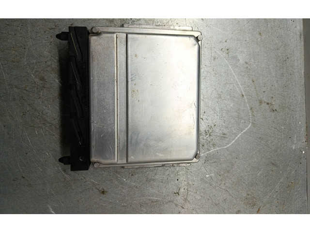 Блок управления двигателя 30646978A   Volvo V70