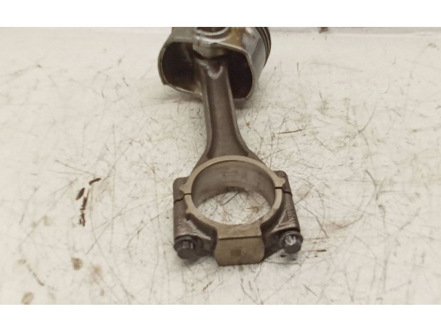 Píst 038D, V300   Volkswagen Caddy     