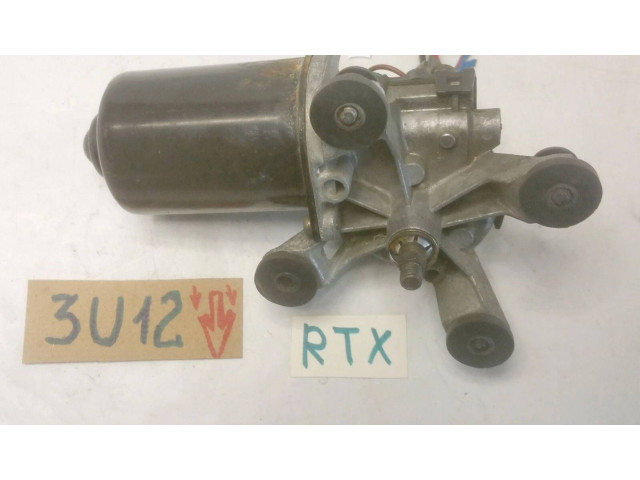 Моторчик заднего дворника     Hyundai Coupe